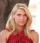 2015-09-24-Claire-Danes-Gets-A-Star-On-The-Hollywood-Walk-Of-Fame-0598.jpg
