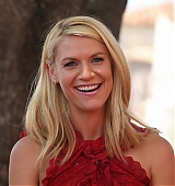 2015-09-24-Claire-Danes-Gets-A-Star-On-The-Hollywood-Walk-Of-Fame-0600.jpg