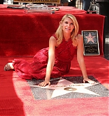 2015-09-24-Claire-Danes-Gets-A-Star-On-The-Hollywood-Walk-Of-Fame-0614.jpg