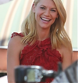 2015-09-24-Claire-Danes-Gets-A-Star-On-The-Hollywood-Walk-Of-Fame-0656.jpg