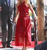 2015-09-24-Claire-Danes-Gets-A-Star-On-The-Hollywood-Walk-Of-Fame-0662.jpg