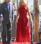 2015-09-24-Claire-Danes-Gets-A-Star-On-The-Hollywood-Walk-Of-Fame-0664.jpg