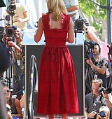 2015-09-24-Claire-Danes-Gets-A-Star-On-The-Hollywood-Walk-Of-Fame-0667.jpg