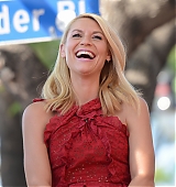 2015-09-24-Claire-Danes-Gets-A-Star-On-The-Hollywood-Walk-Of-Fame-0705.jpg