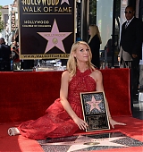 2015-09-24-Claire-Danes-Gets-A-Star-On-The-Hollywood-Walk-Of-Fame-0729.jpg
