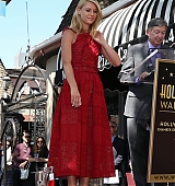 2015-09-24-Claire-Danes-Gets-A-Star-On-The-Hollywood-Walk-Of-Fame-0746.jpg