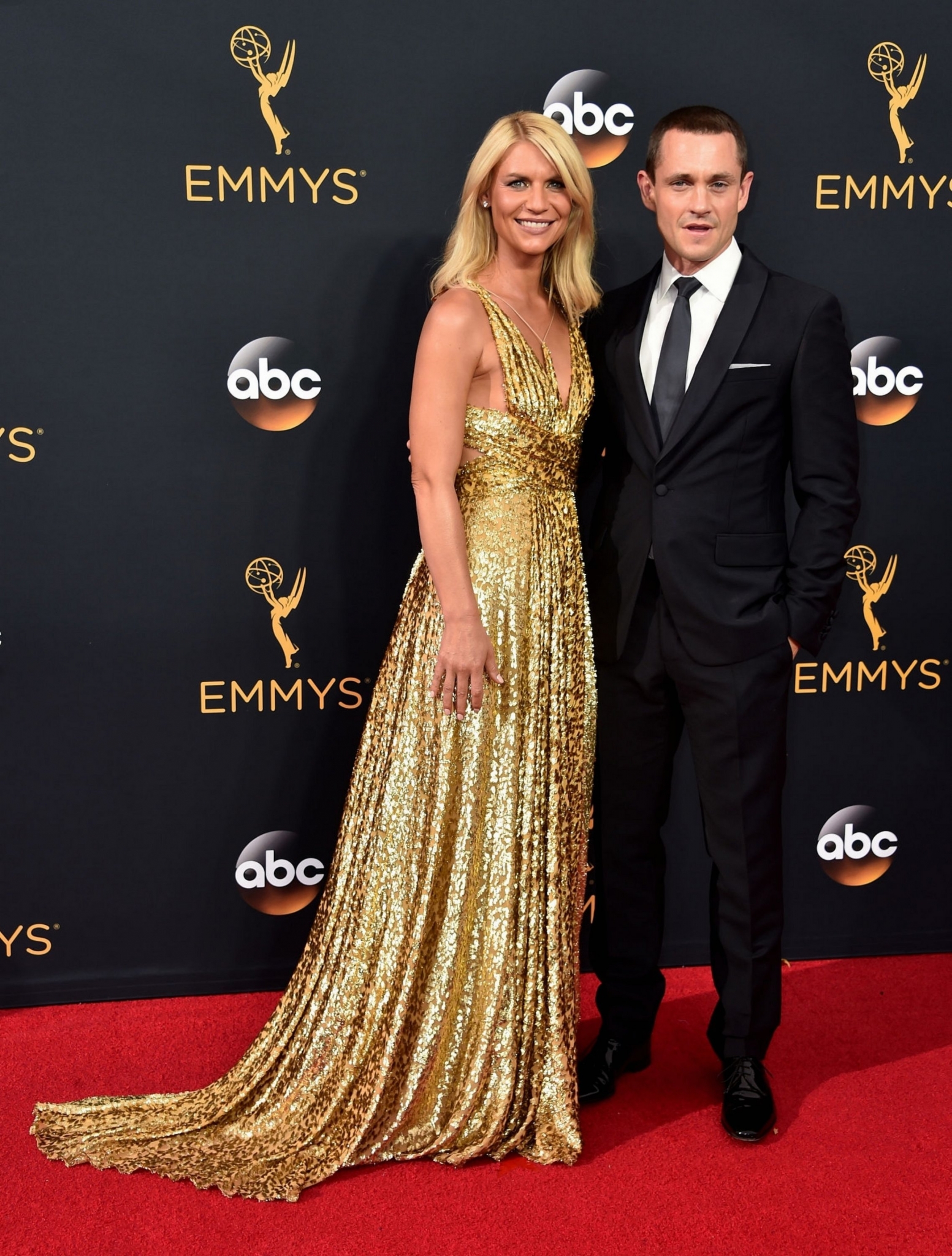 2016-09-18-68th-Emmy-Awards-Arrivals-190.jpg