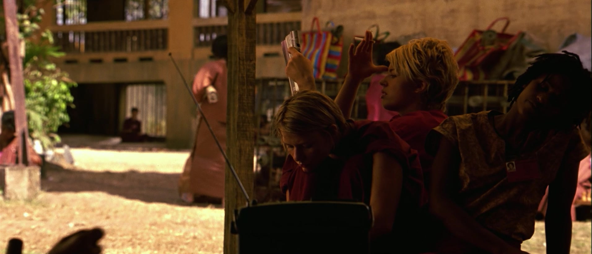 Brokedown-Palace-1218.jpg Brokedown-Palace-1218.jpg