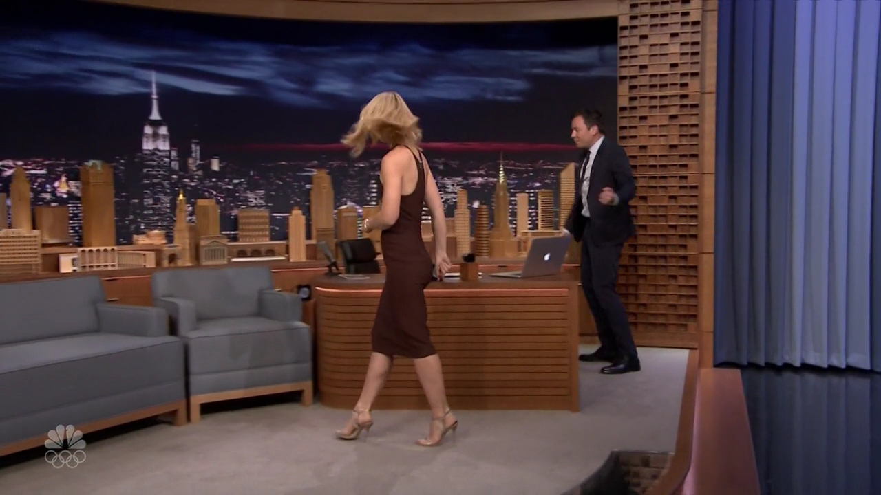 2016-03-28-The-Tonight-Show-With-Jimmy-Fallon-Caps-010.jpg