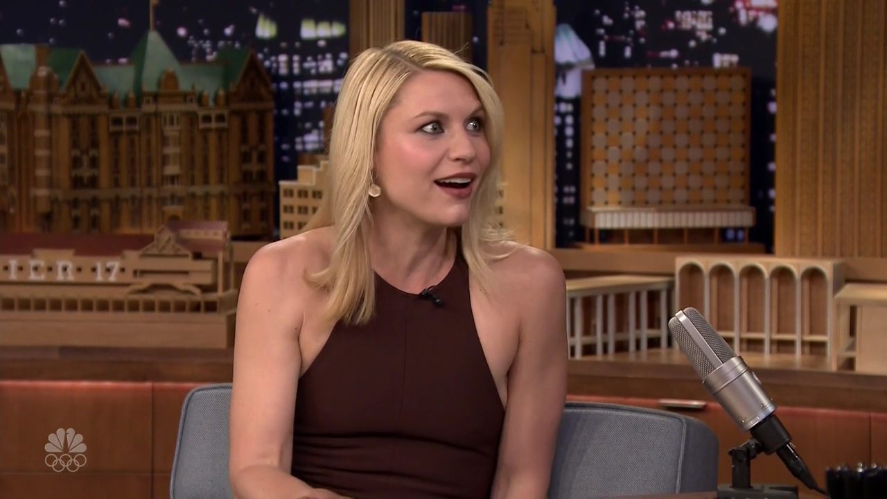 2016-03-28-The-Tonight-Show-With-Jimmy-Fallon-Caps-032.jpg