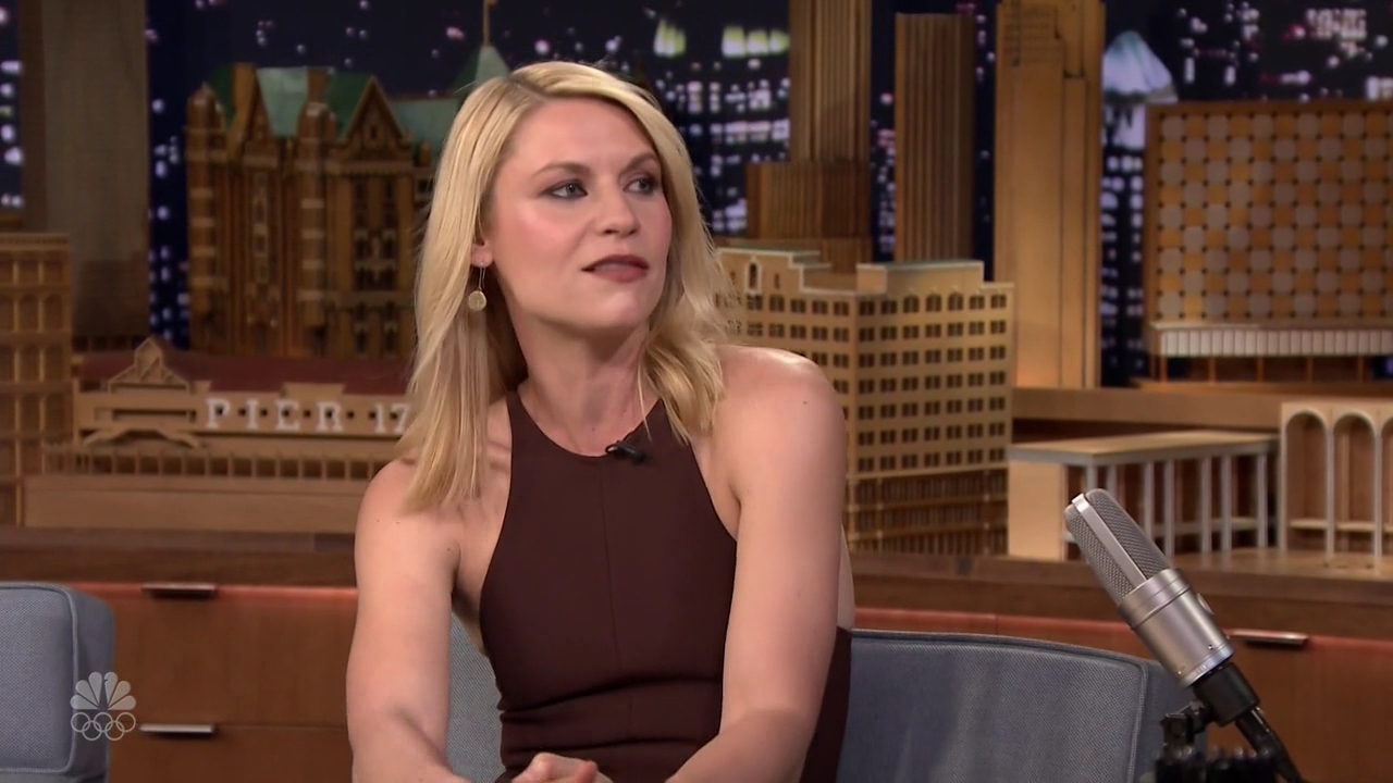2016-03-28-The-Tonight-Show-With-Jimmy-Fallon-Caps-119.jpg