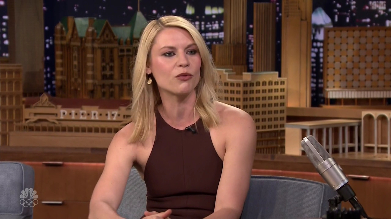 2016-03-28-The-Tonight-Show-With-Jimmy-Fallon-Caps-121.jpg