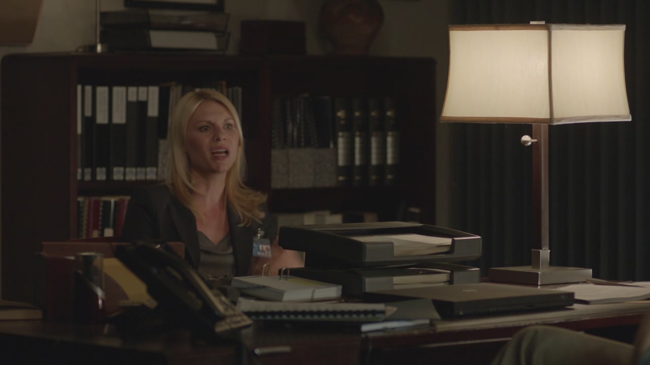 1x03-215.jpg 1x03-215.jpg