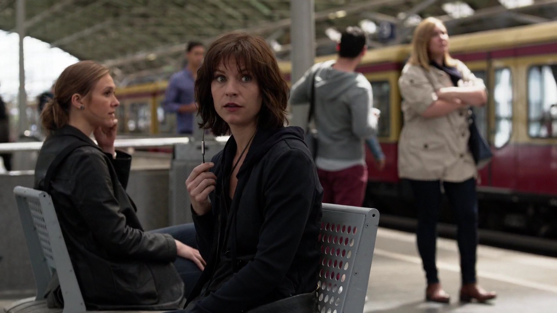 homeland-5x05-175.jpg homeland-5x05-175.jpg