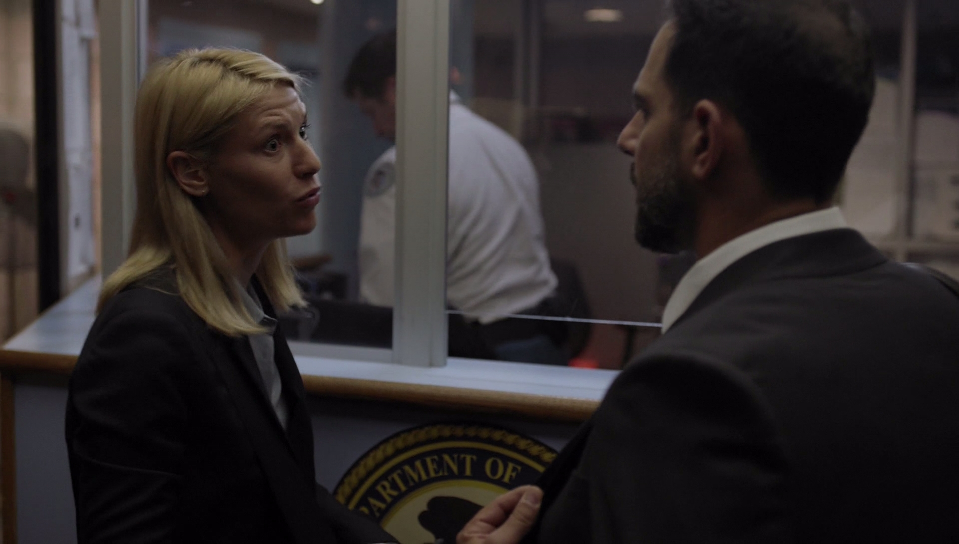 Homeland-6x02-191.jpg Homeland-6x02-191.jpg