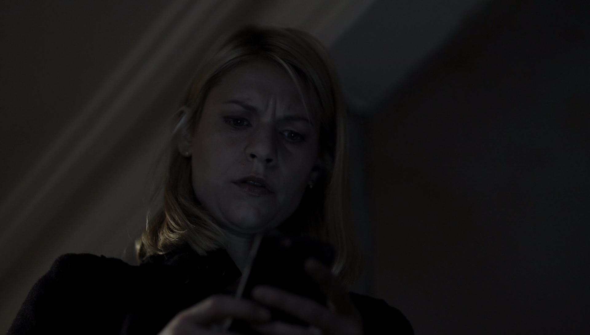 Homeland-6x05-166.jpg Homeland-6x05-166.jpg