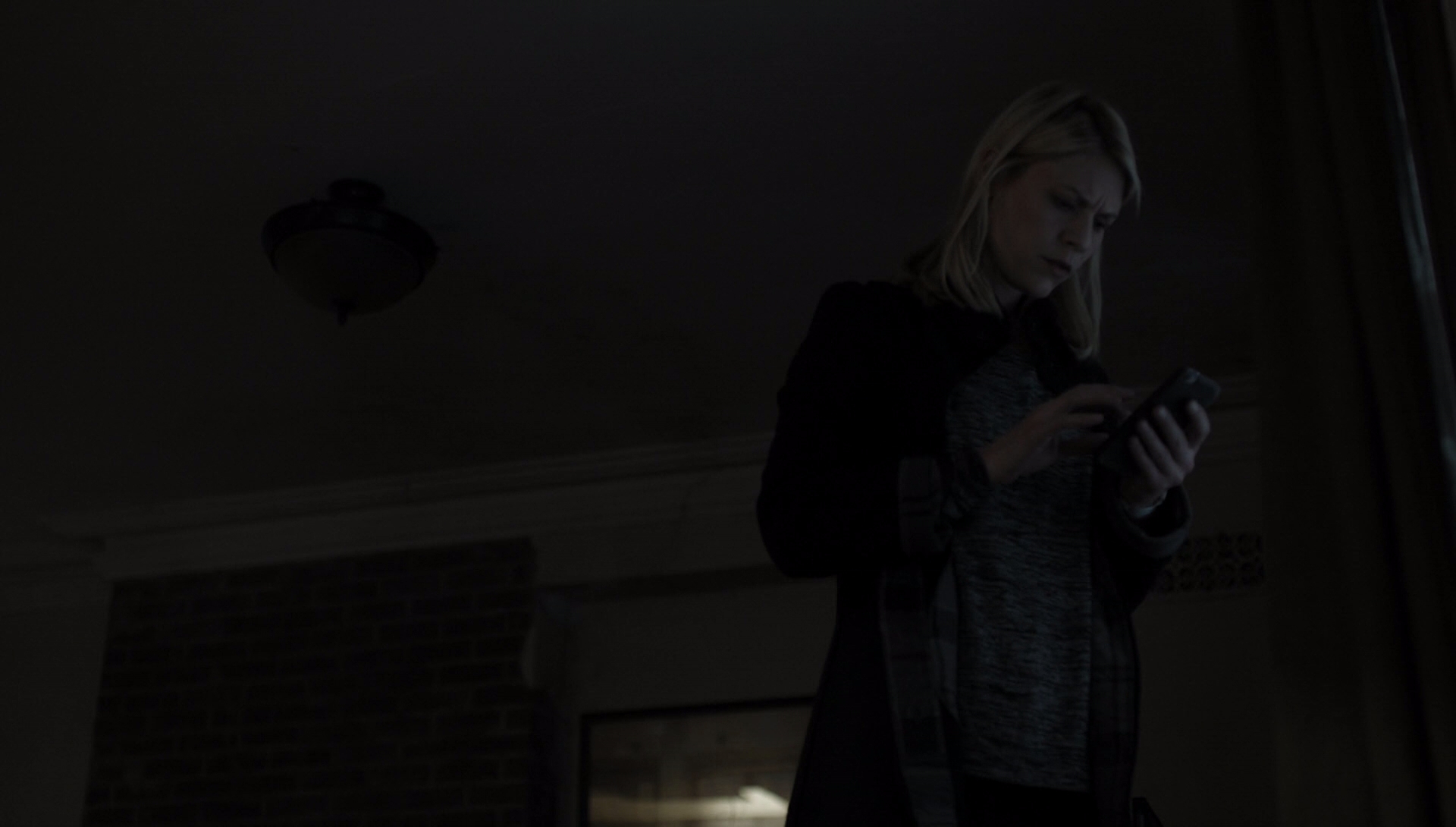 Homeland-6x05-169.jpg Homeland-6x05-169.jpg