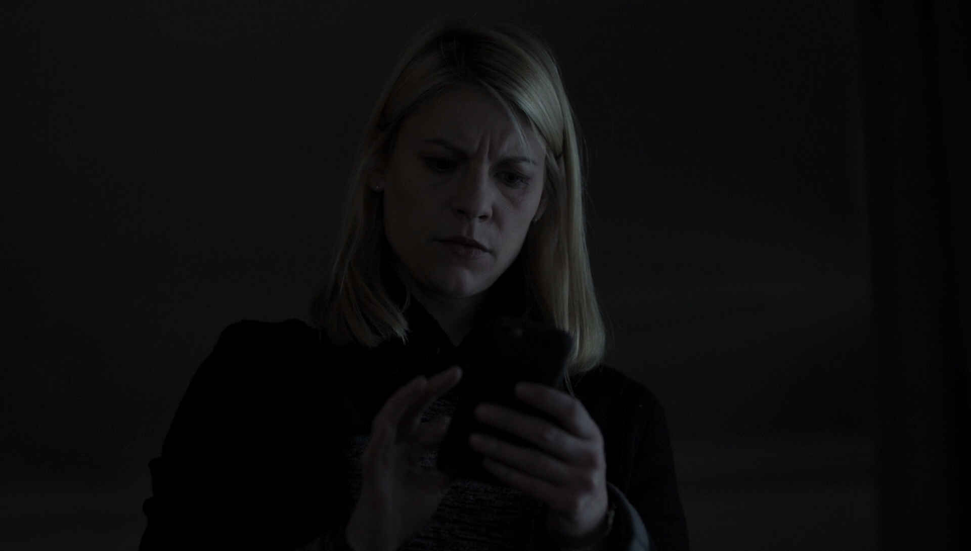 Homeland-6x05-172.jpg Homeland-6x05-172.jpg