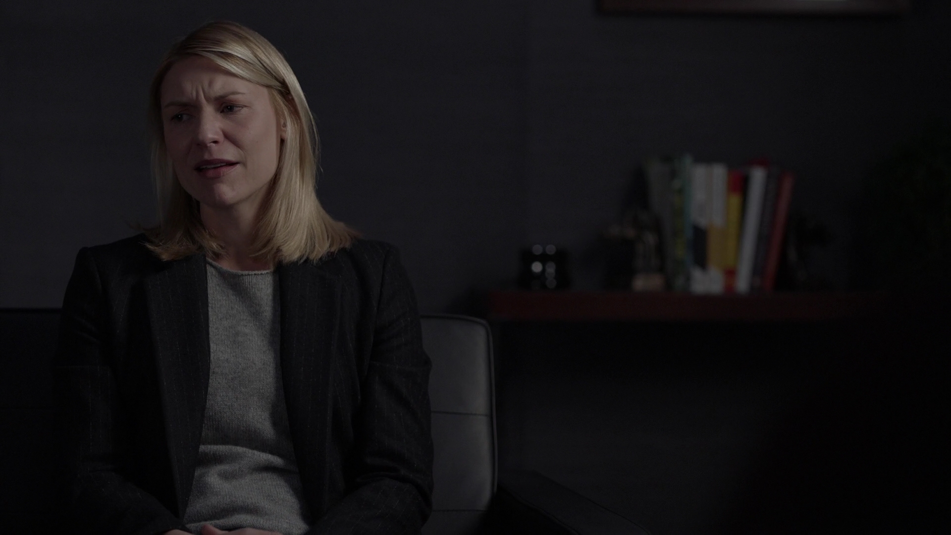 Homeland-6x09-121.jpg Homeland-6x09-121.jpg