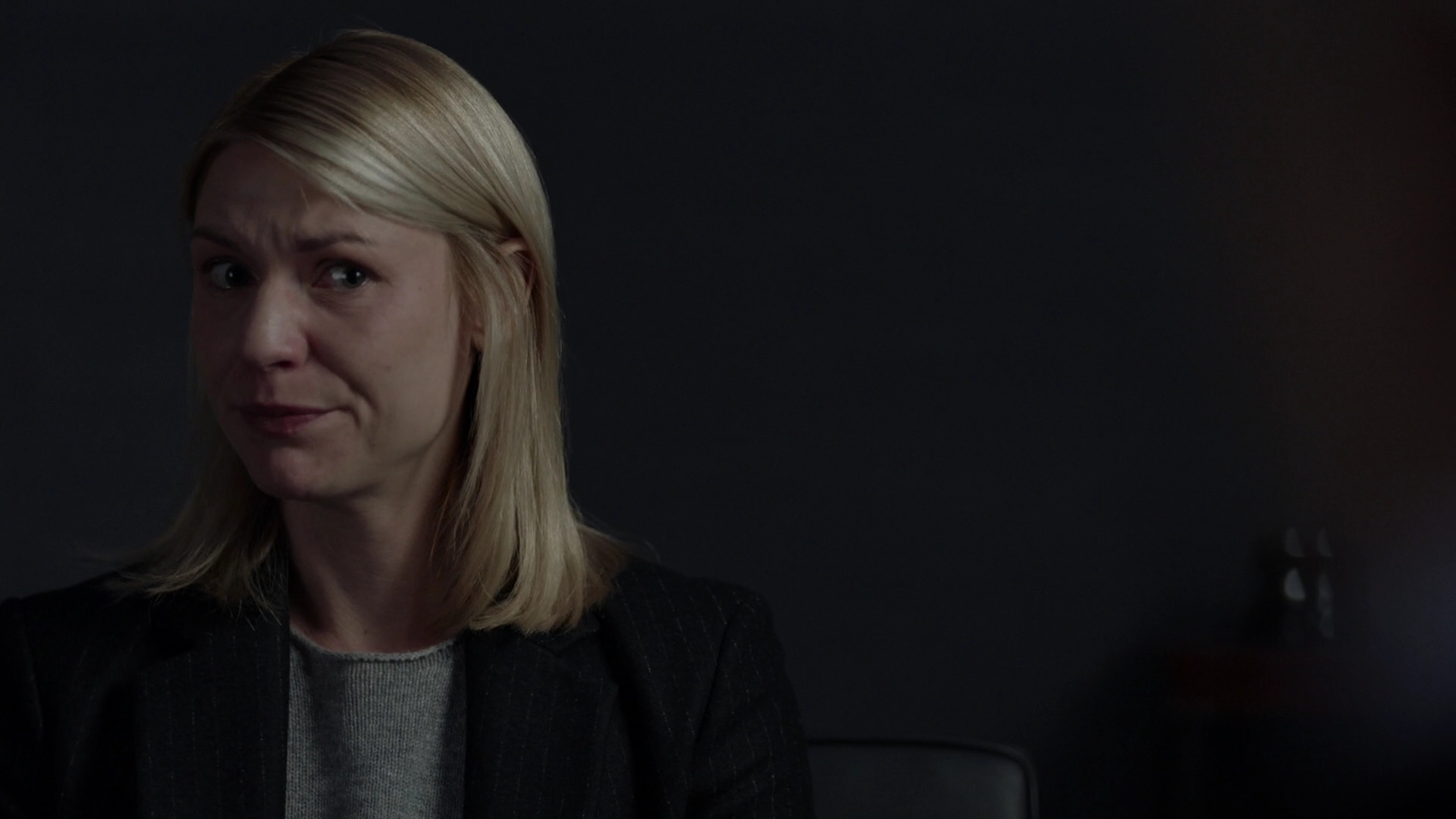 Homeland-6x09-140.jpg Homeland-6x09-140.jpg
