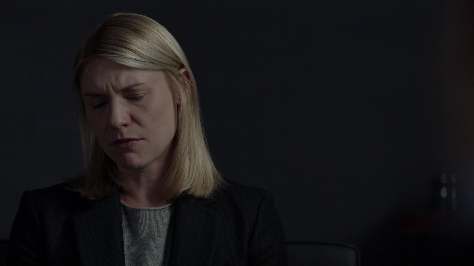 Homeland-6x09-154.jpg Homeland-6x09-154.jpg