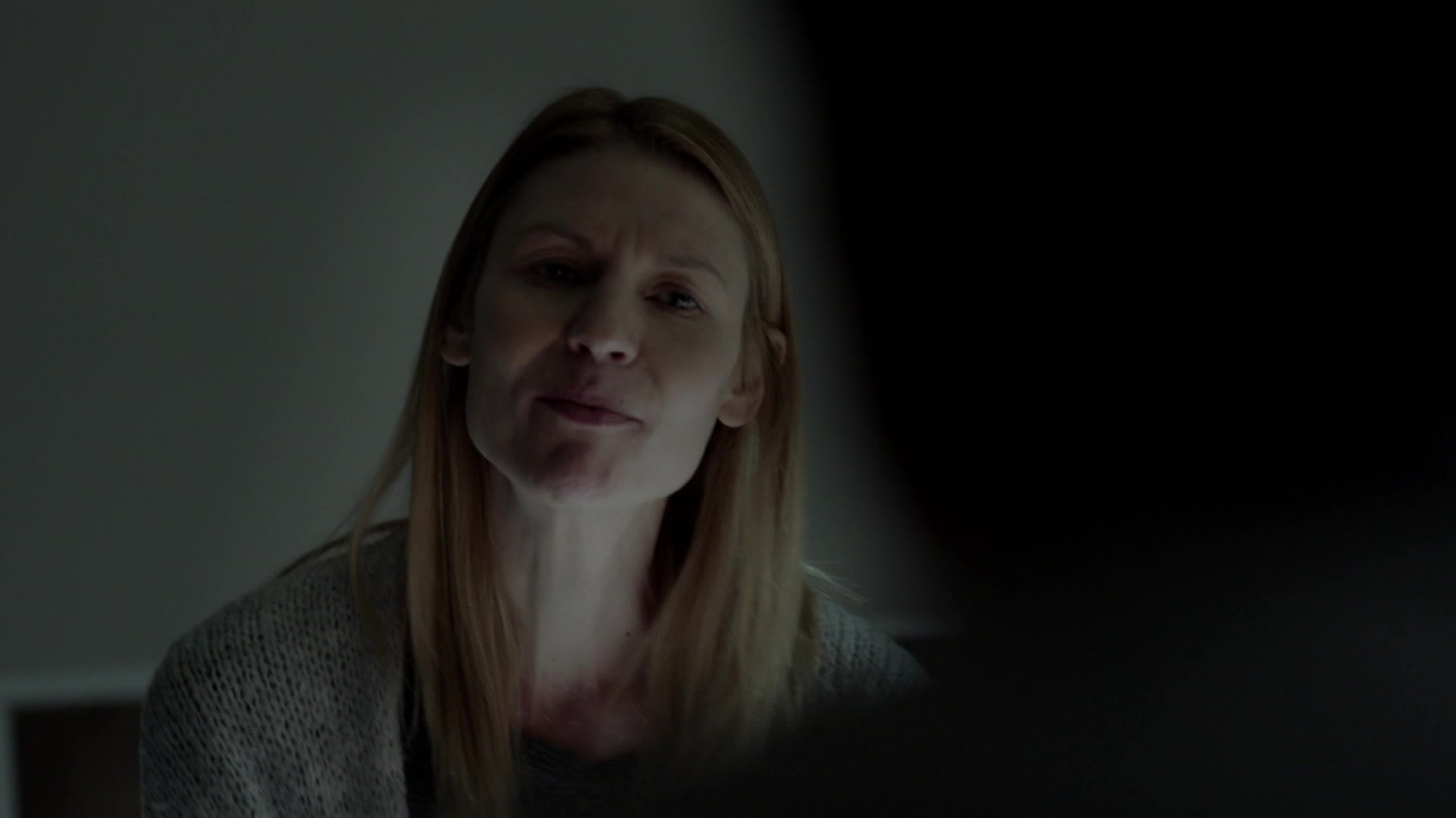 Homeland-8x01-0201.jpg Homeland-8x01-0201.jpg