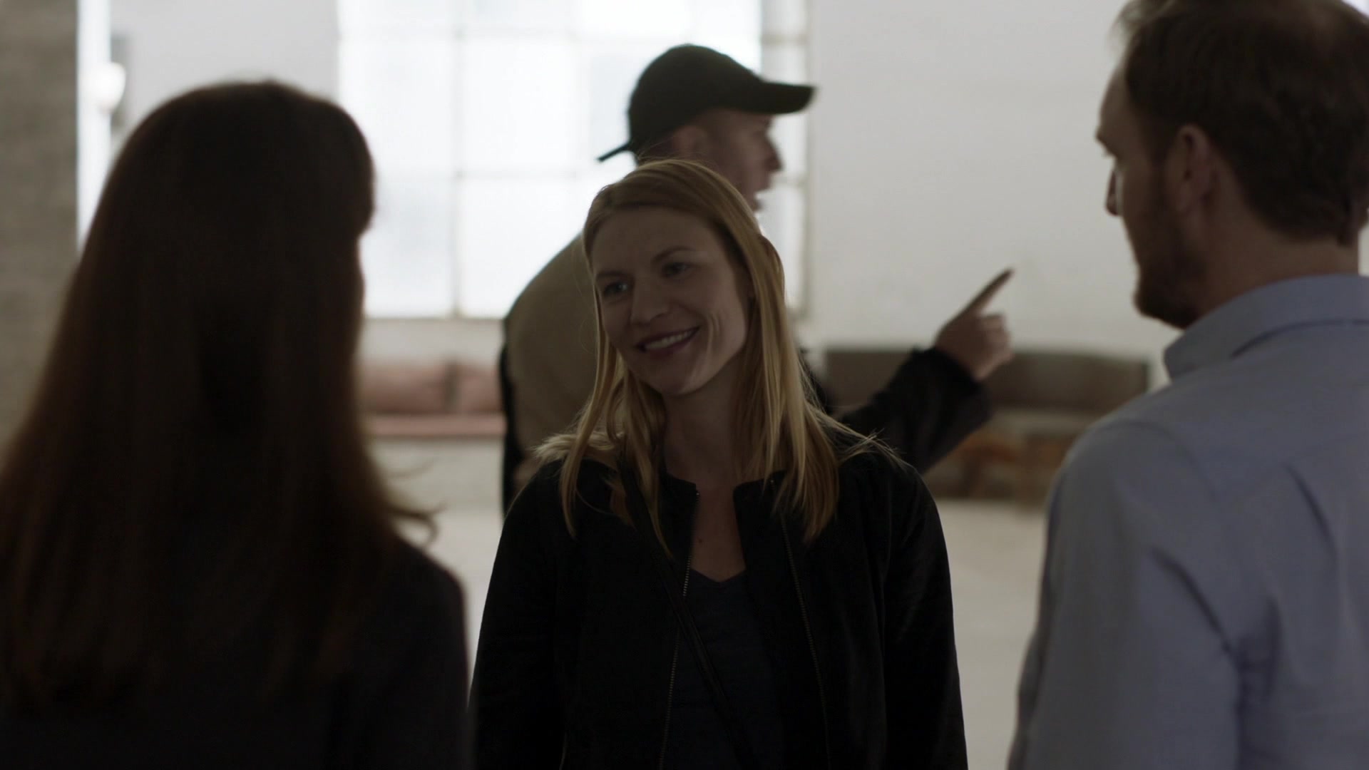 Homeland-8x01-0357.jpg Homeland-8x01-0357.jpg