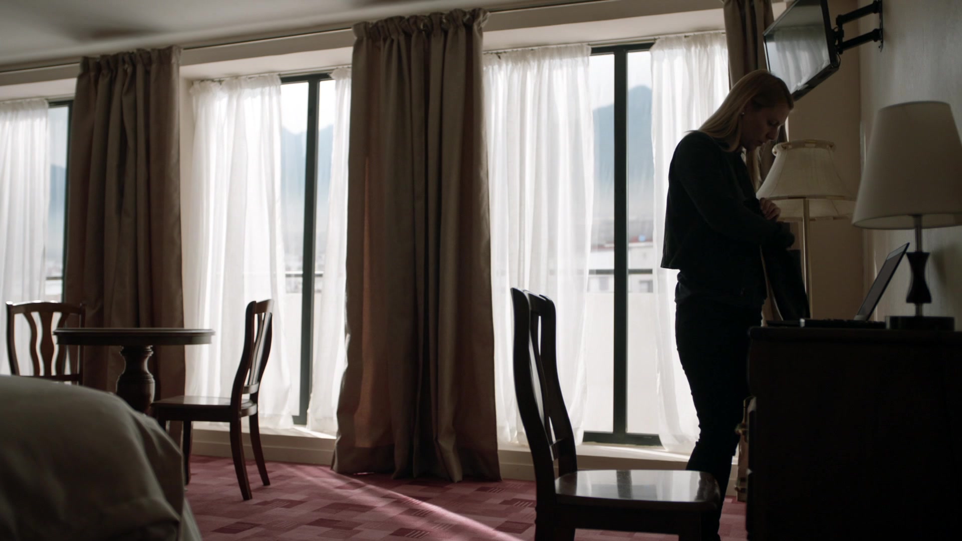 Homeland-8x01-0418.jpg Homeland-8x01-0418.jpg