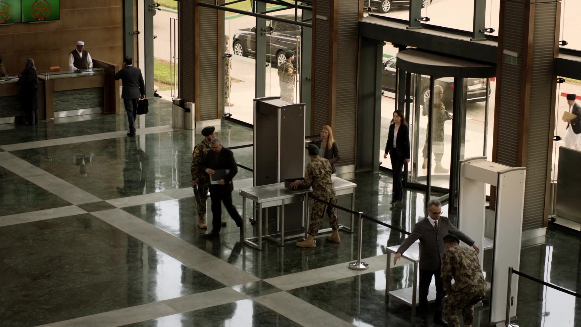 Homeland-8x01-0822.jpg Homeland-8x01-0822.jpg