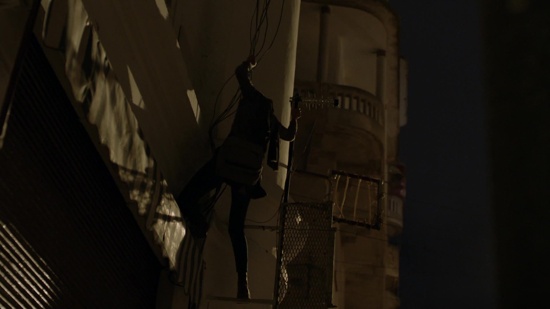 Homeland-8x09-430.jpg Homeland-8x09-430.jpg