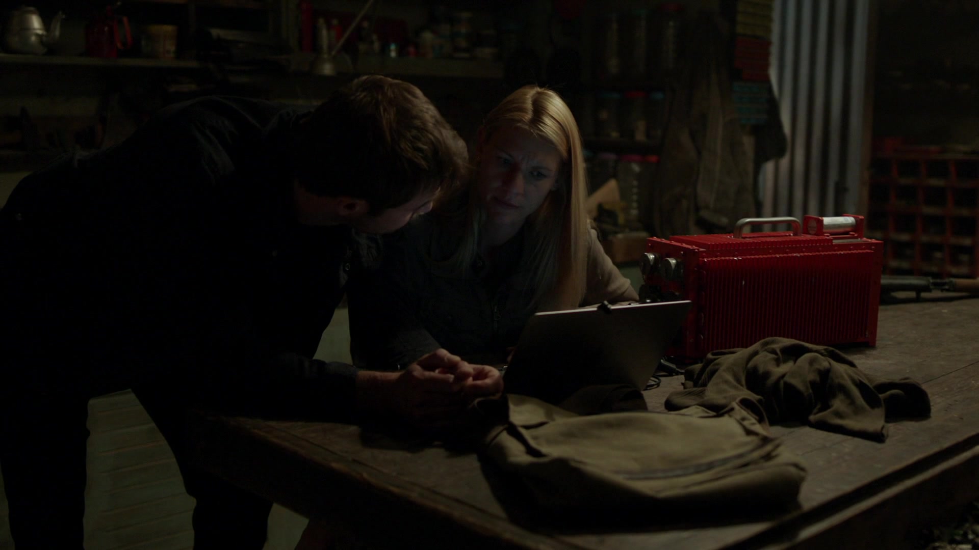 Homeland-8x09-641.jpg