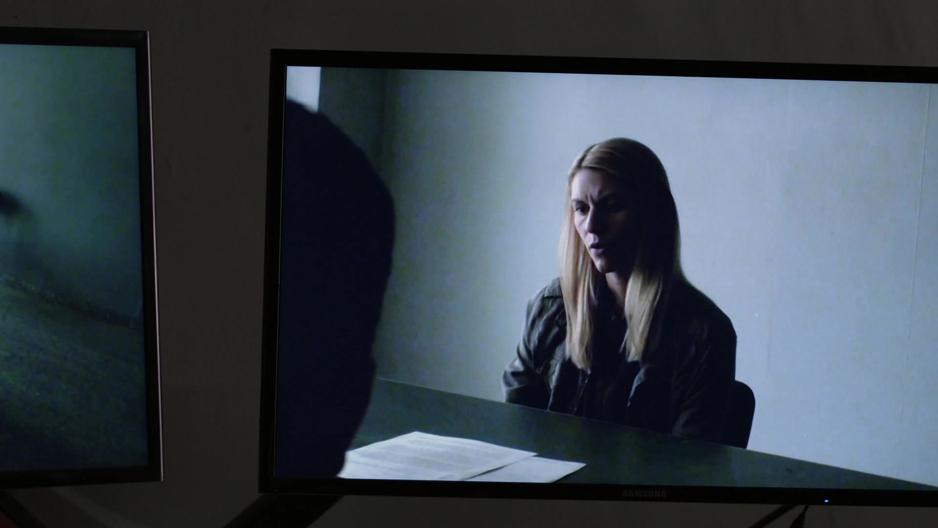 Homeland-8x10-597.jpg Homeland-8x10-597.jpg